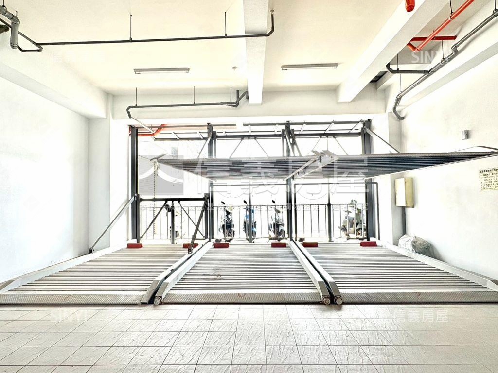 近安佃國小全新２房車位房屋室內格局與周邊環境