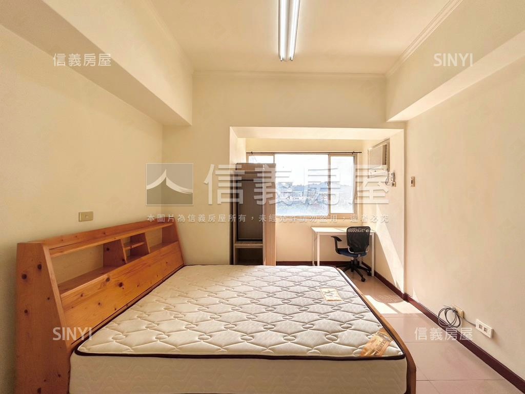 鴻儒天下三房稀有平面車位房屋室內格局與周邊環境