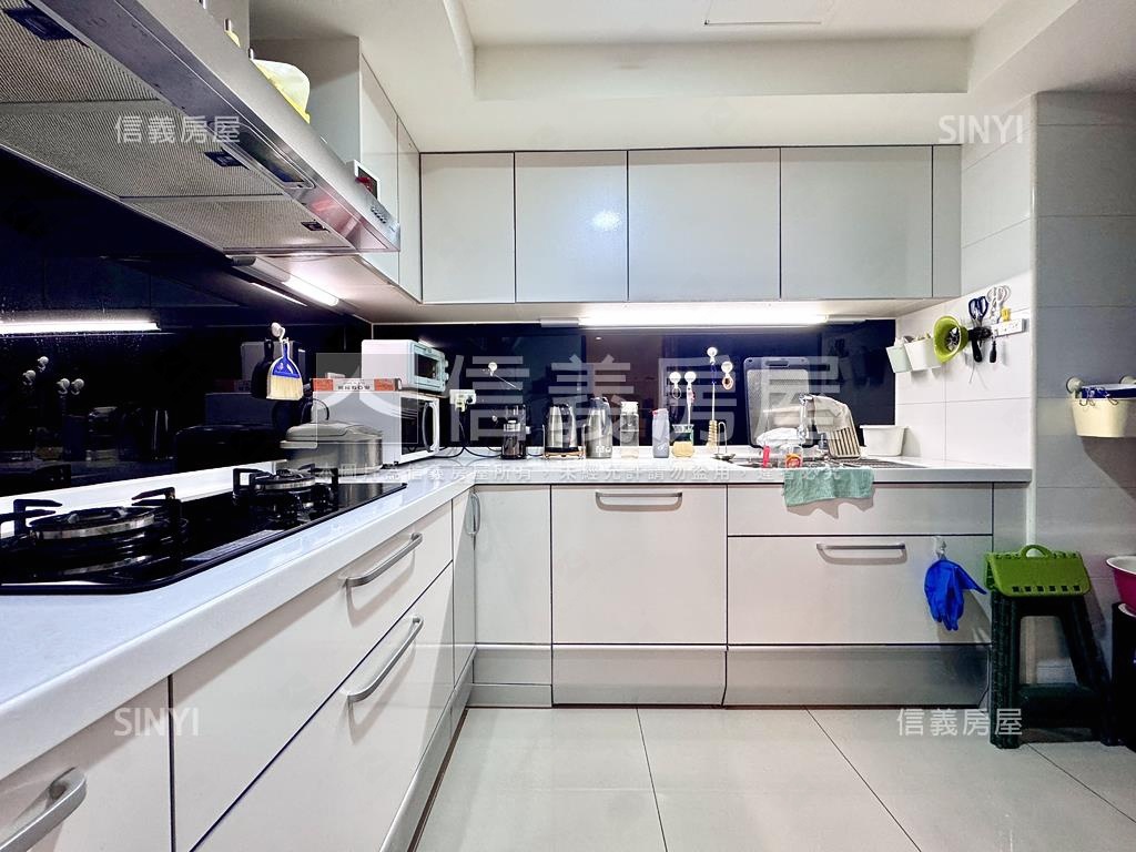 興傳尊爵豪景大戶★雙平車房屋室內格局與周邊環境