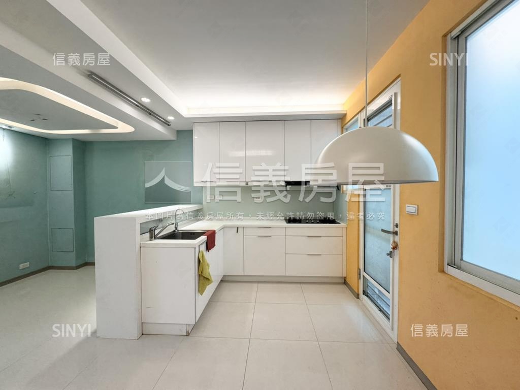 稀有景華一層一戶黃金三樓房屋室內格局與周邊環境