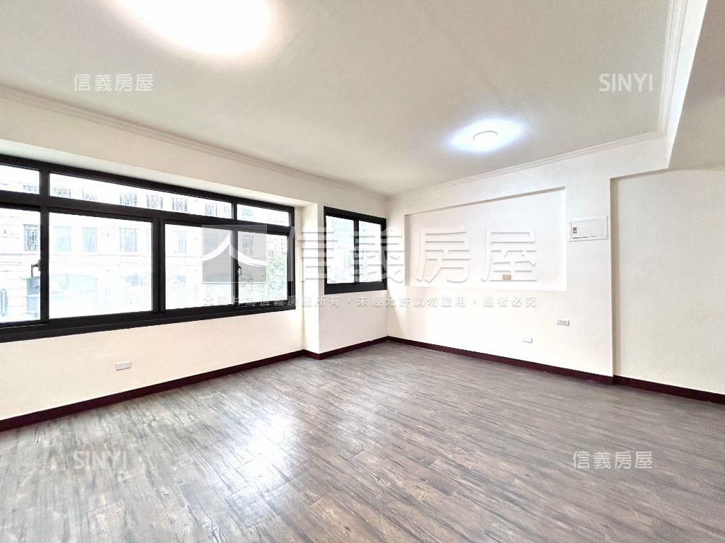 七期大面寬臨路別墅房屋室內格局與周邊環境