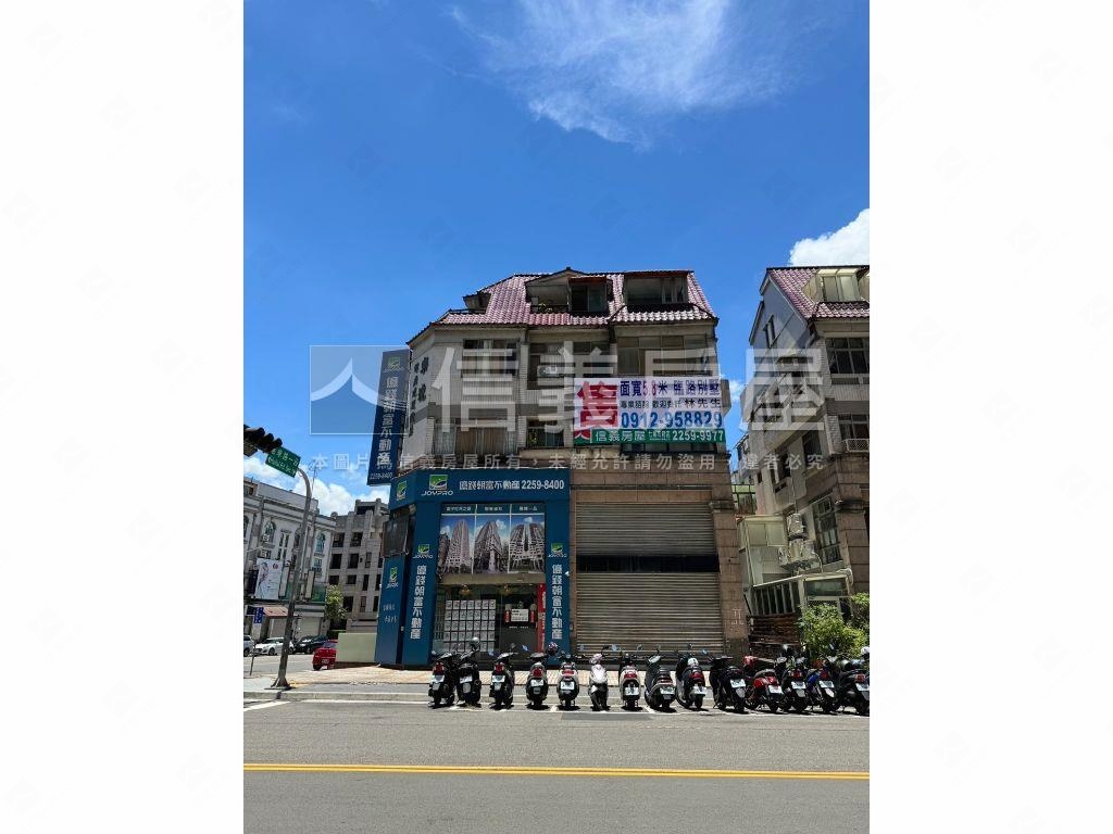 七期大面寬臨路別墅房屋室內格局與周邊環境