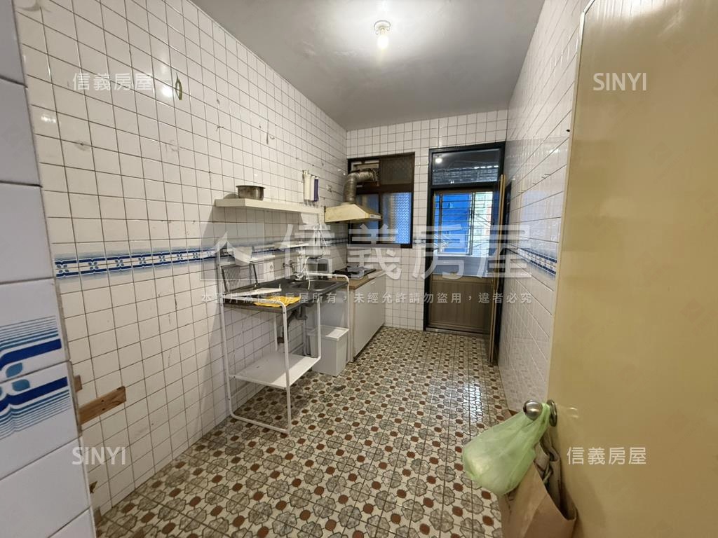 民族三樓公園景緻美寓房屋室內格局與周邊環境