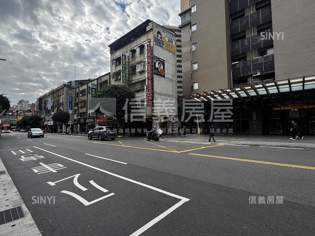 七張捷運三房新屋房屋室內格局與周邊環境