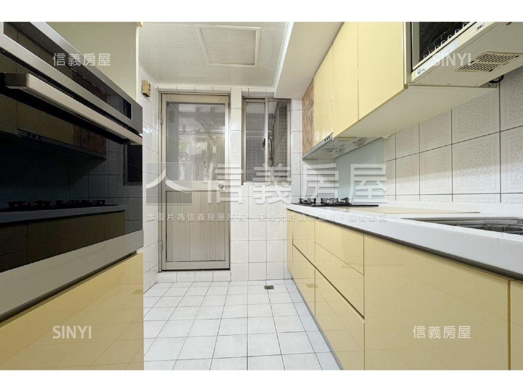 康詩丹郡空間美屋房屋室內格局與周邊環境