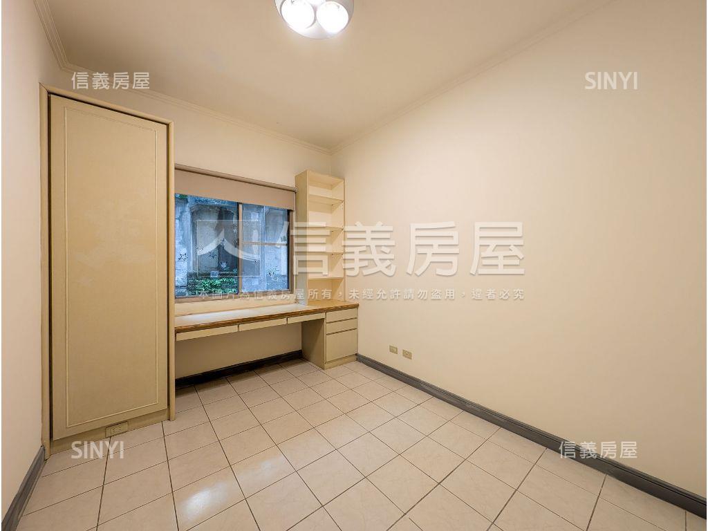 康詩丹郡空間美屋房屋室內格局與周邊環境