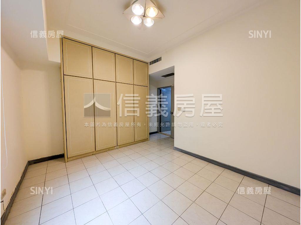 康詩丹郡空間美屋房屋室內格局與周邊環境