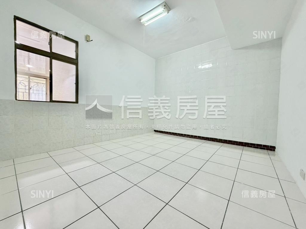 近未來萬大－採光三樓房屋室內格局與周邊環境