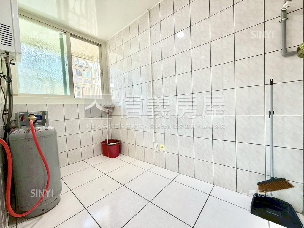 近未來萬大－採光三樓房屋室內格局與周邊環境