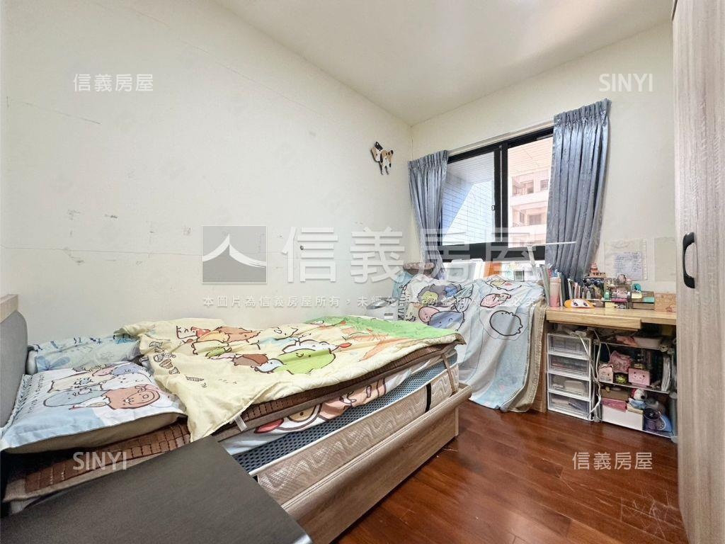 東方明珠三房車位房屋室內格局與周邊環境
