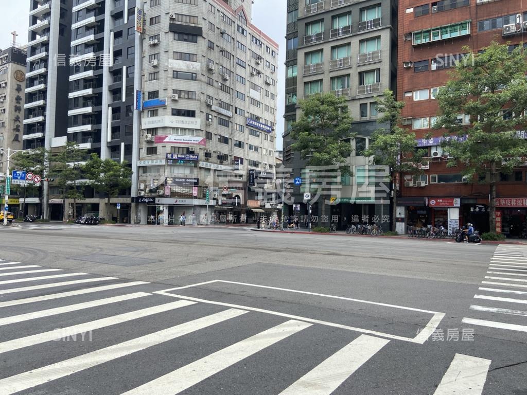捷運旁美麗二樓大空間房屋室內格局與周邊環境