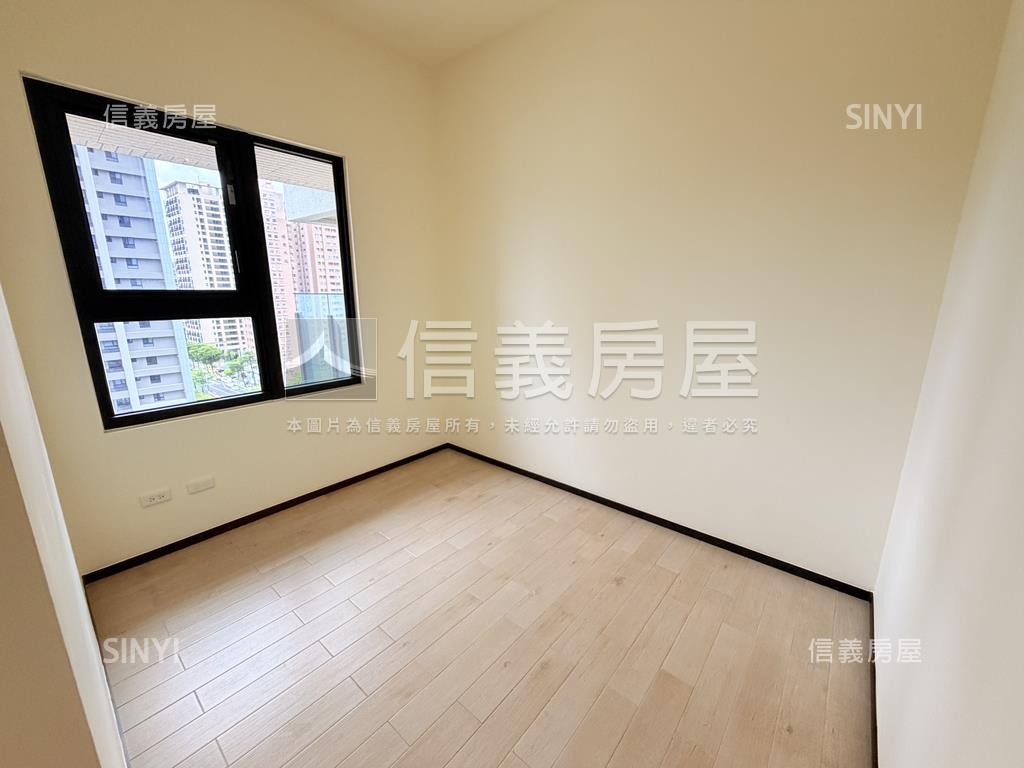 高鐵邊間全新三房大平車讚房屋室內格局與周邊環境