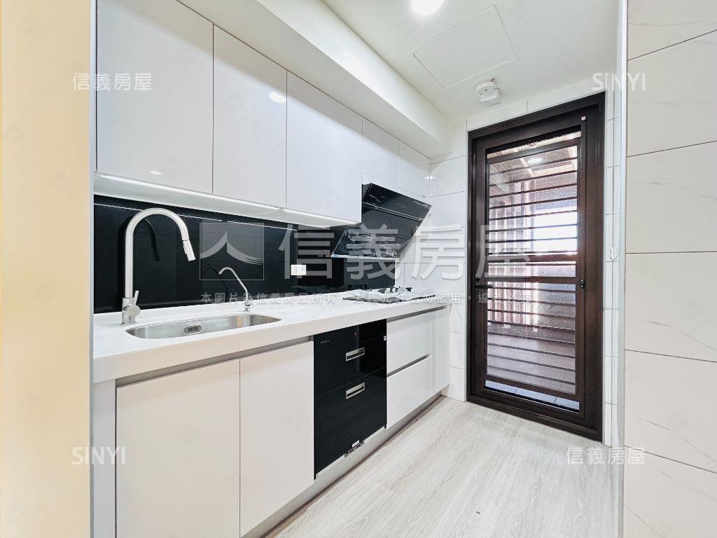 家田富筑埤塘景觀四房車位房屋室內格局與周邊環境