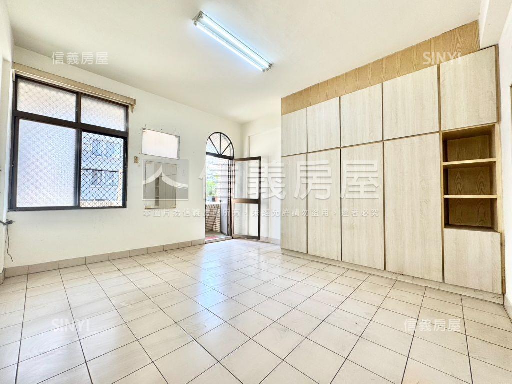 【中華商圈】朝南旺財店住房屋室內格局與周邊環境