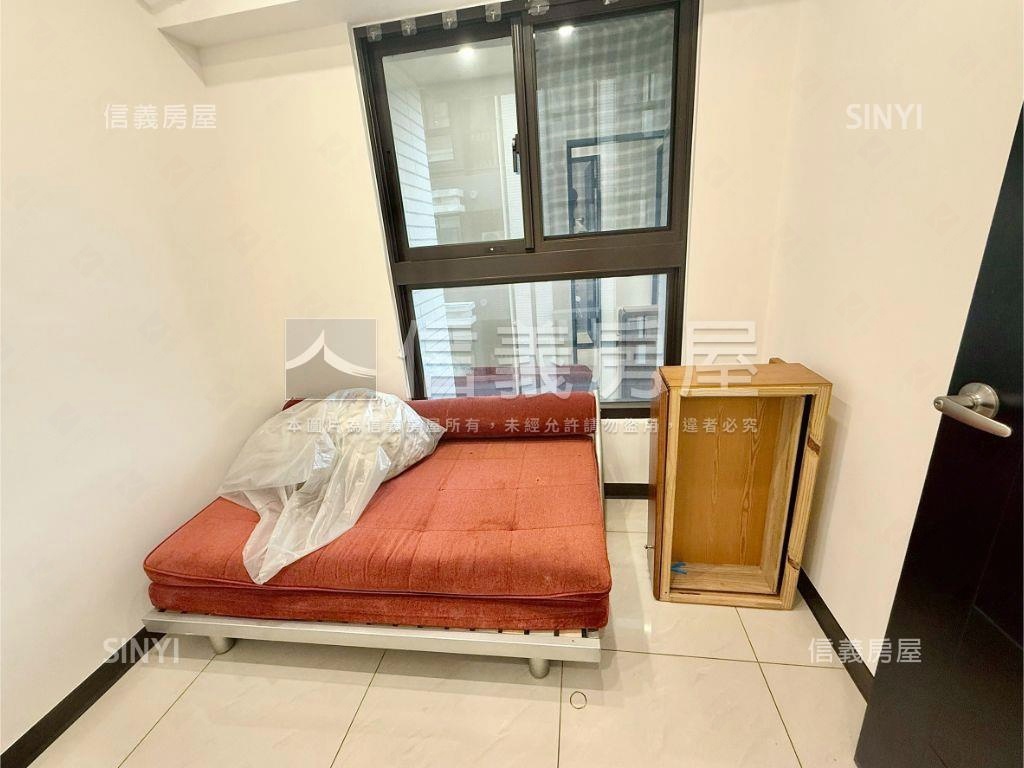 波爾多景觀近捷運高樓２房房屋室內格局與周邊環境