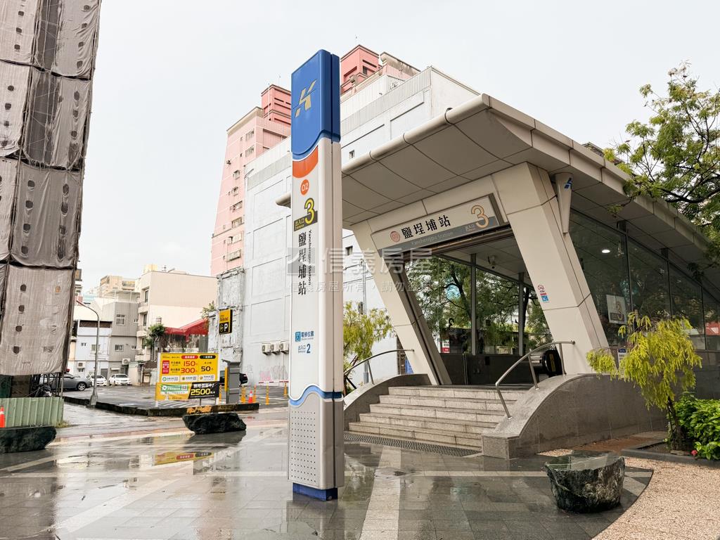 近駁二藝術特區燙金店面房屋室內格局與周邊環境