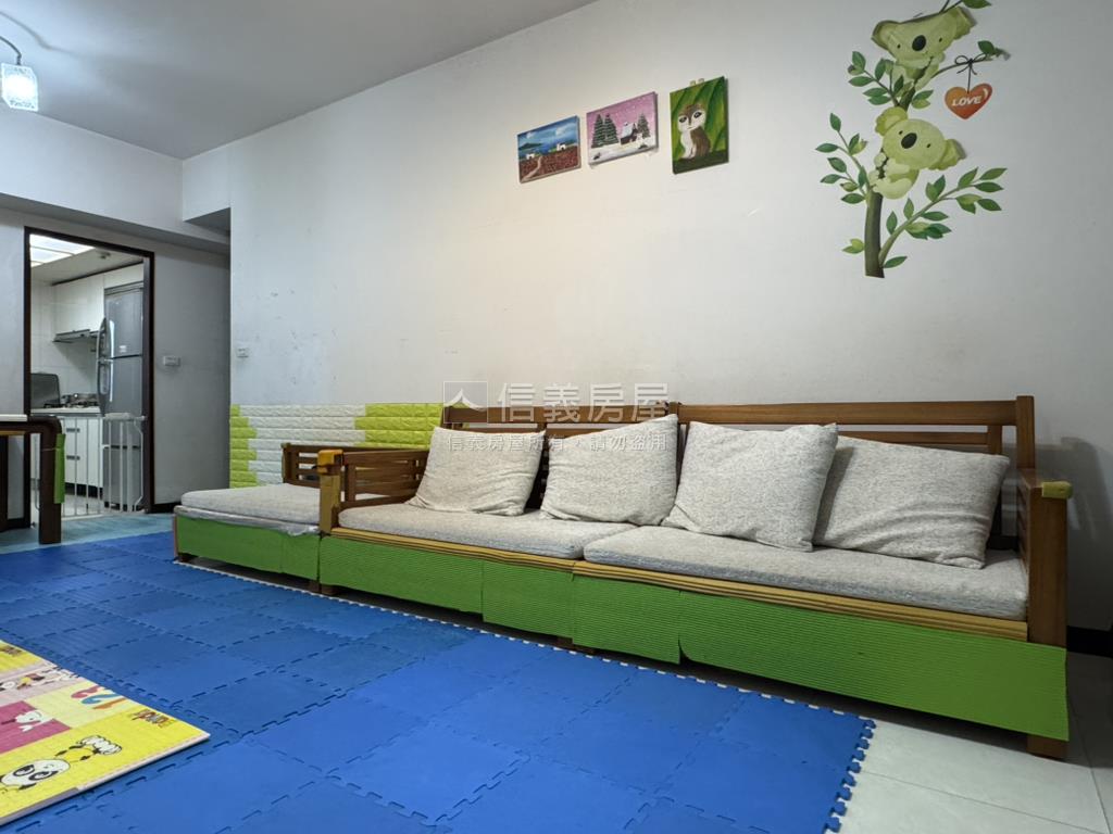 崇倫國中旁震後藏韻三房房屋室內格局與周邊環境
