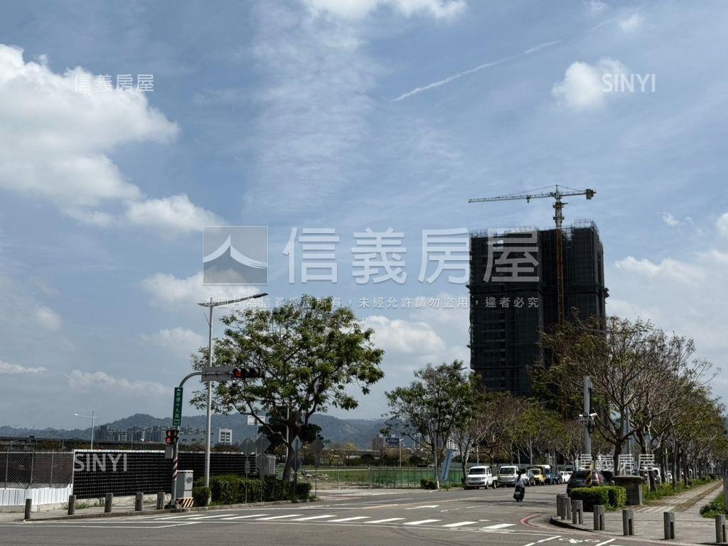 林鼎樸御四房雙平面車位讚房屋室內格局與周邊環境