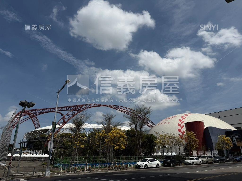 林鼎樸御四房雙平面車位讚房屋室內格局與周邊環境