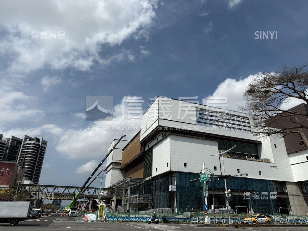 林鼎樸御四房雙平面車位讚房屋室內格局與周邊環境