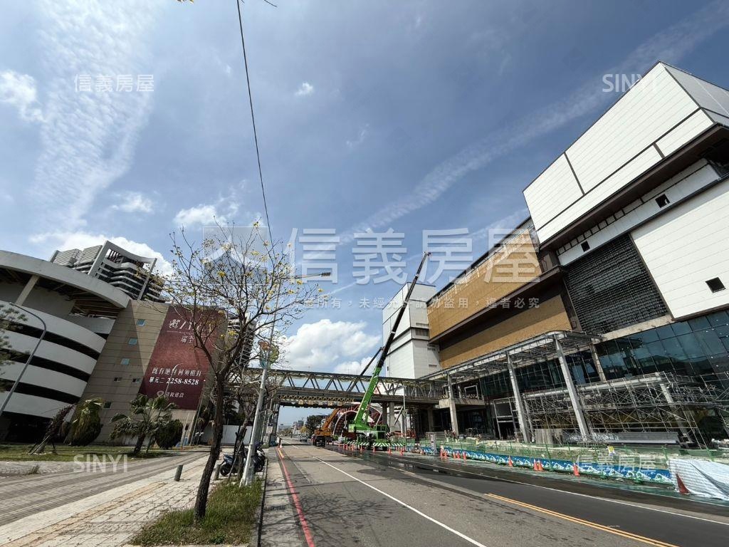 林鼎樸御四房雙平面車位讚房屋室內格局與周邊環境
