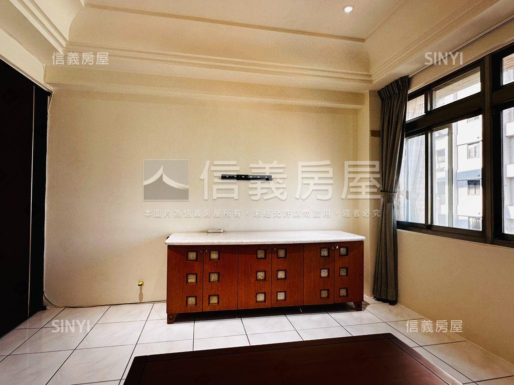 ⭐長江華廈兩房大空間⭐房屋室內格局與周邊環境