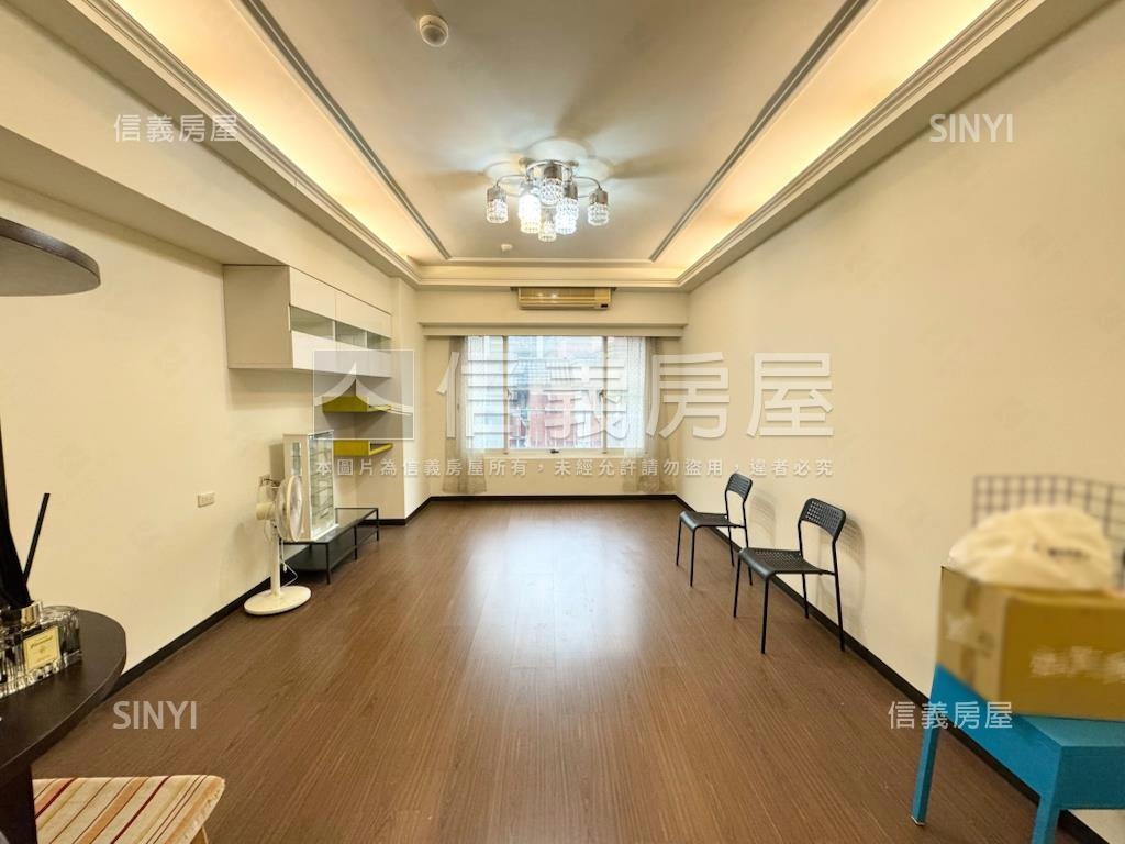 狀元帝寶美麗三房車位房屋室內格局與周邊環境