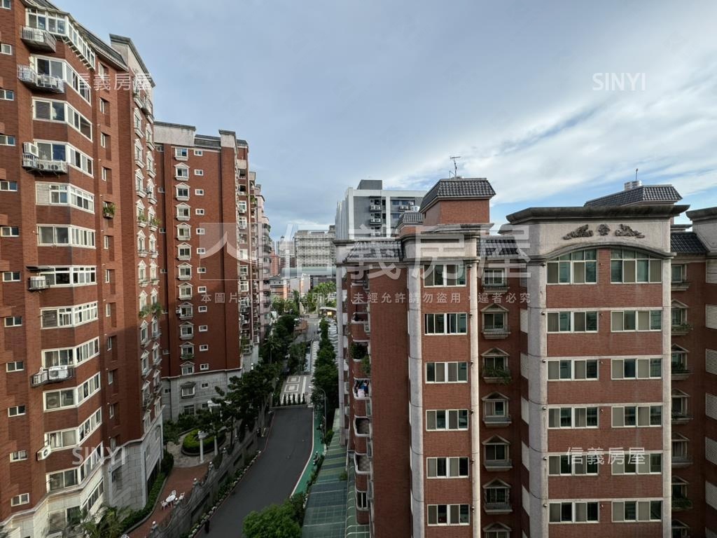 狀元帝寶美麗三房車位房屋室內格局與周邊環境