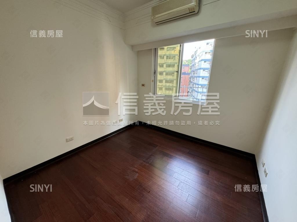 狀元帝寶美麗三房車位房屋室內格局與周邊環境