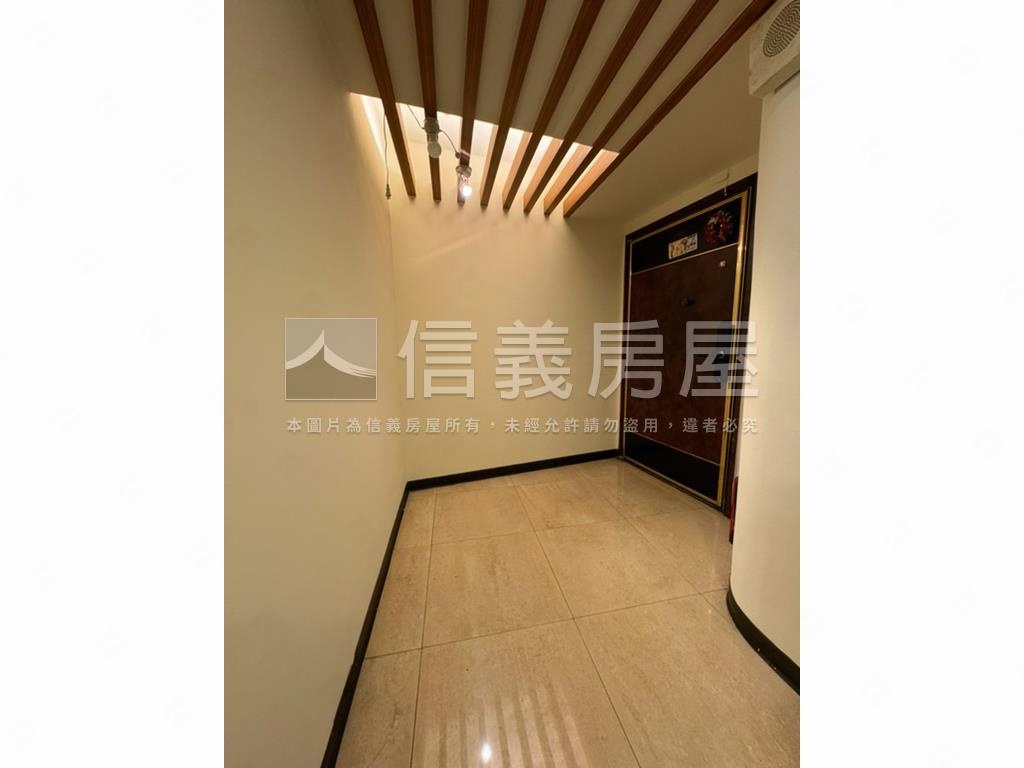 狀元帝寶美麗三房車位房屋室內格局與周邊環境
