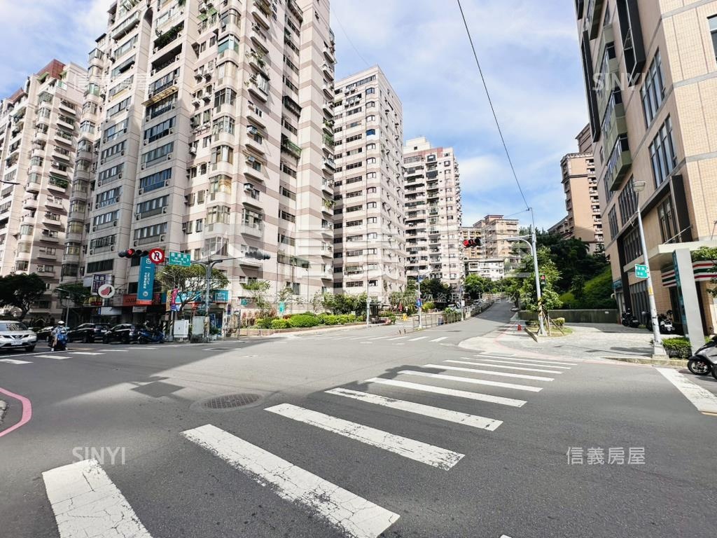 綠映３房１室＋車位房屋室內格局與周邊環境