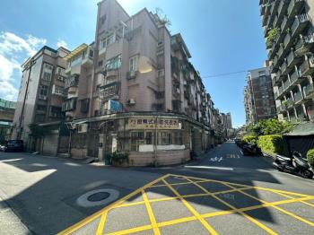 東湖安康發財超值屋