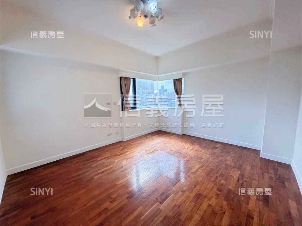 羅曼羅蘭高樓四房平面車房屋室內格局與周邊環境