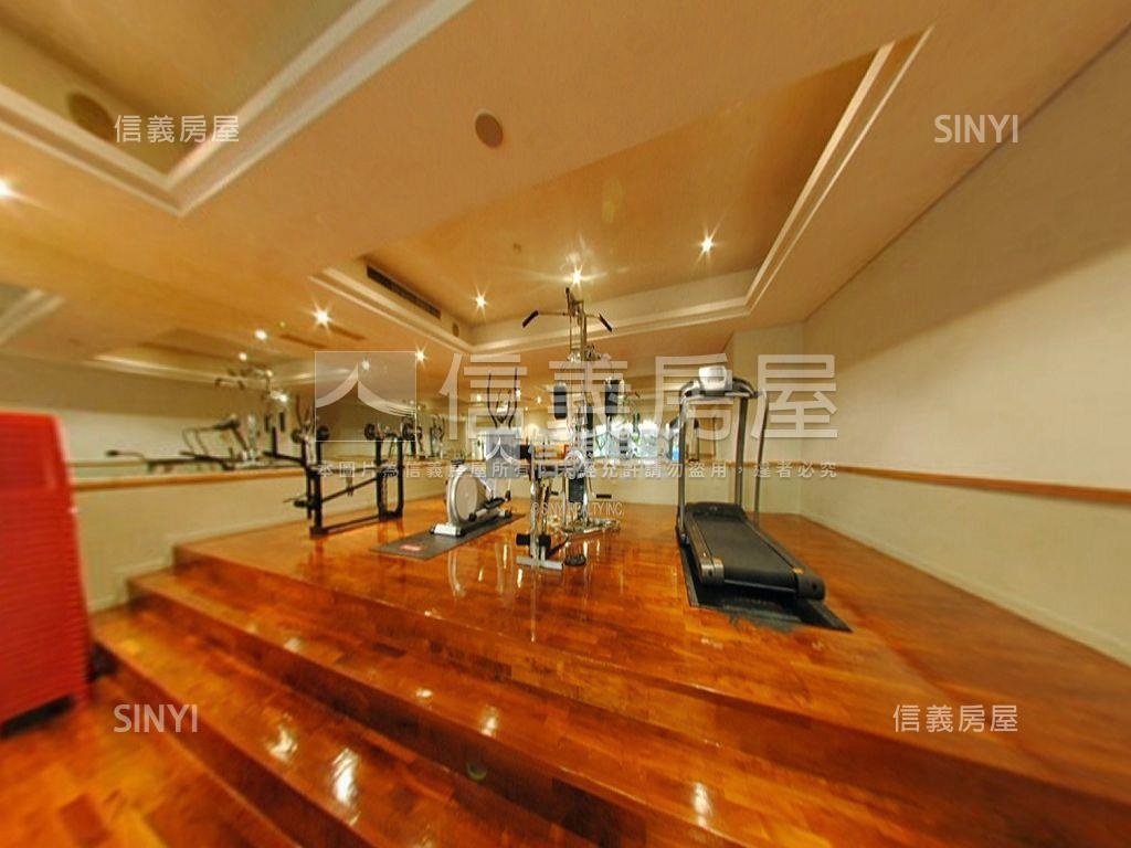 羅曼羅蘭高樓四房平面車房屋室內格局與周邊環境