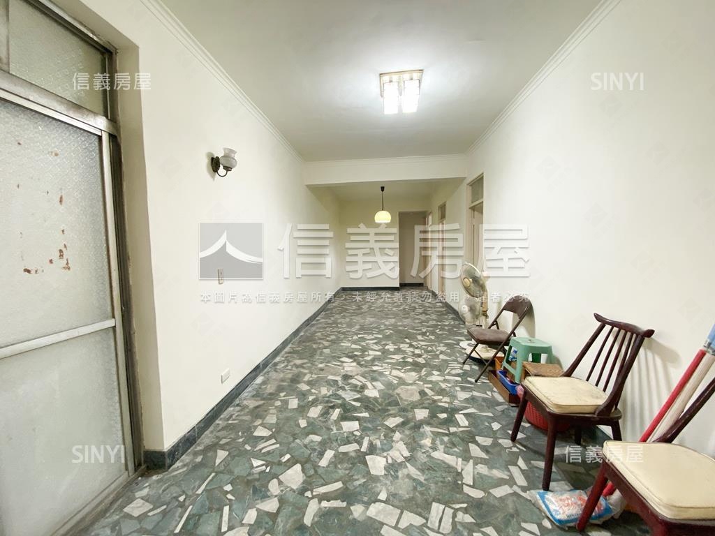 三面採光三房寓邸房屋室內格局與周邊環境