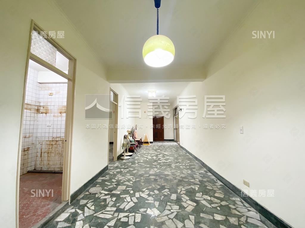 三面採光三房寓邸房屋室內格局與周邊環境