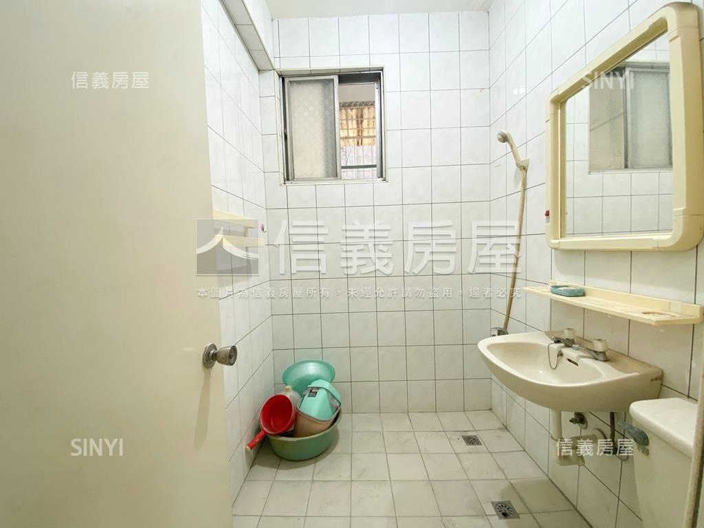 三面採光三房寓邸房屋室內格局與周邊環境