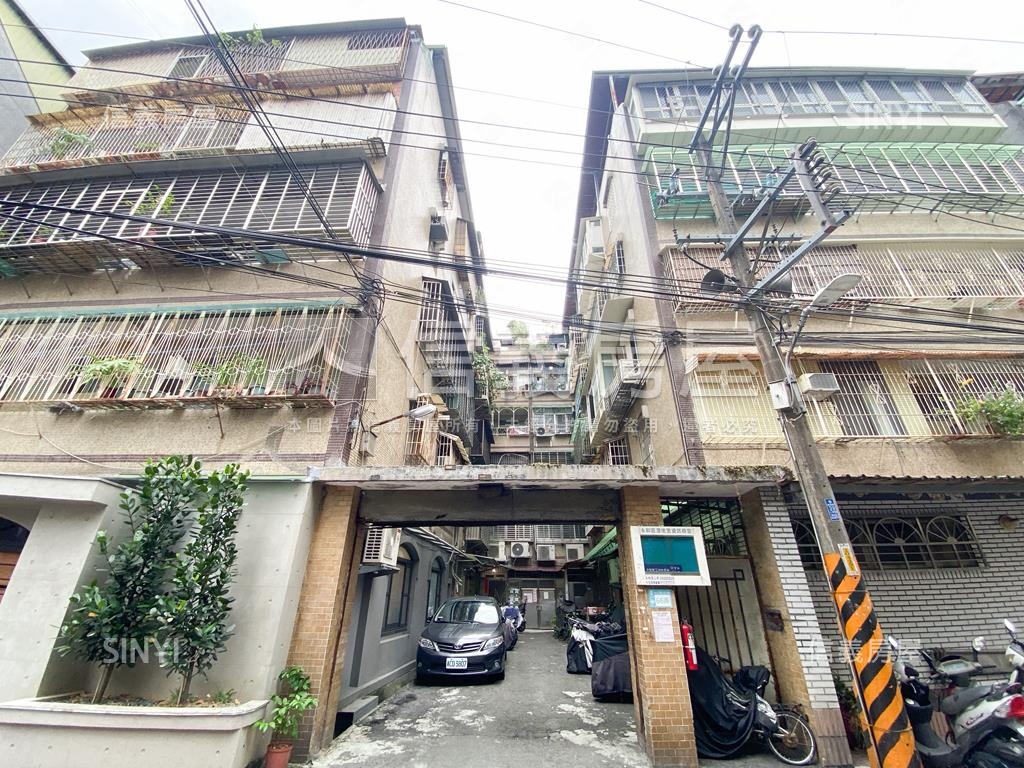 三面採光三房寓邸房屋室內格局與周邊環境