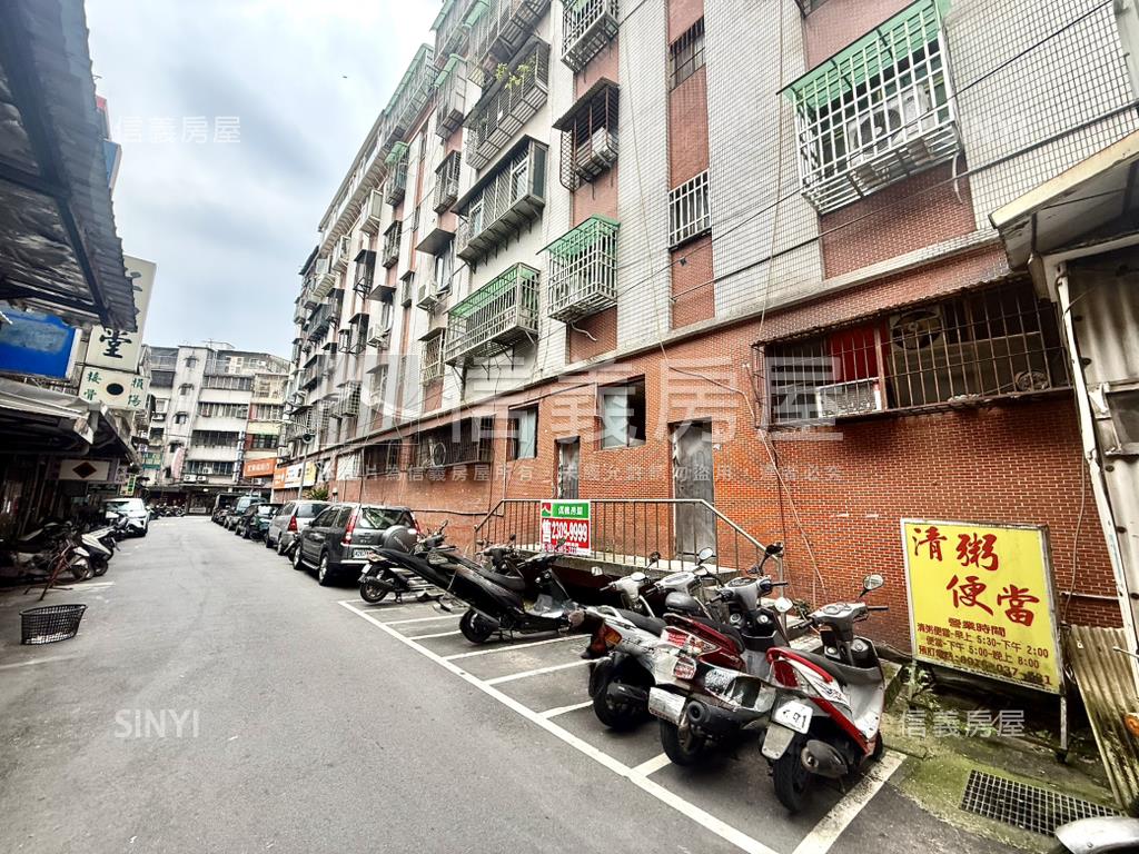 萬大百坪商業用一樓Ａ房屋室內格局與周邊環境