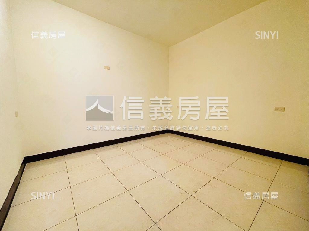 近衛武營美三房公寓一樓房屋室內格局與周邊環境