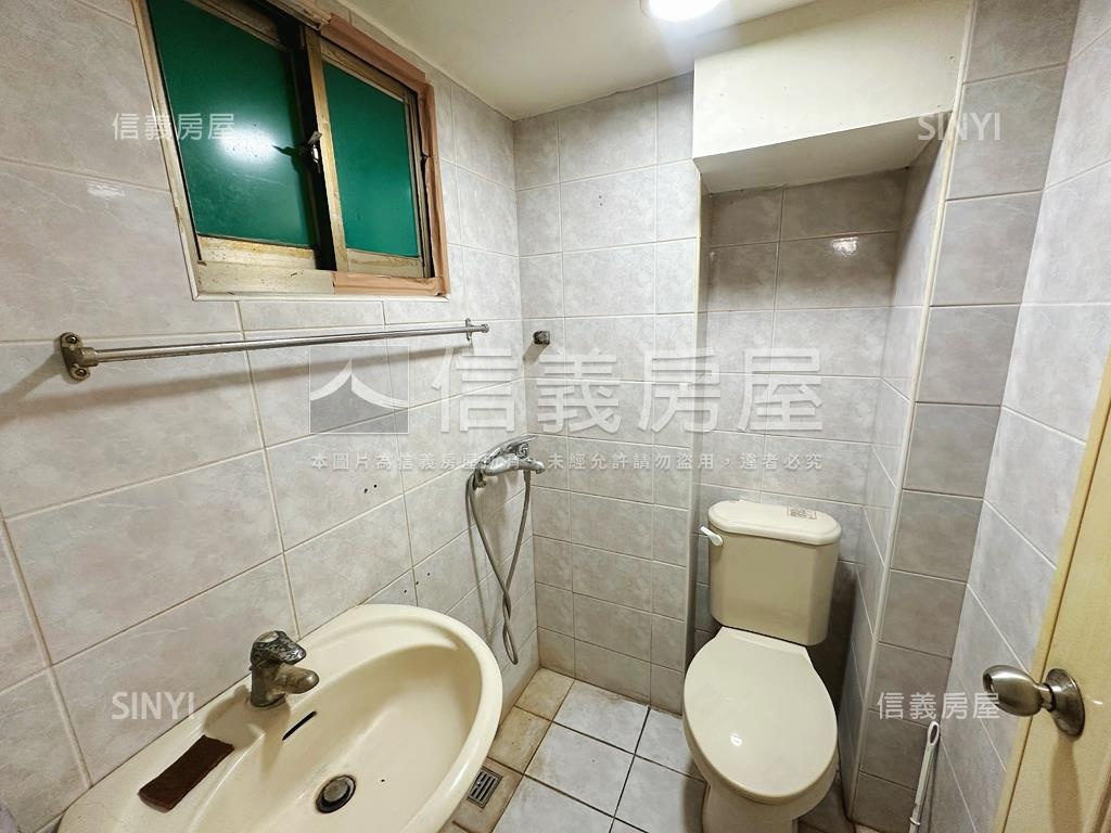 小港森林公園旁面寬店住房屋室內格局與周邊環境