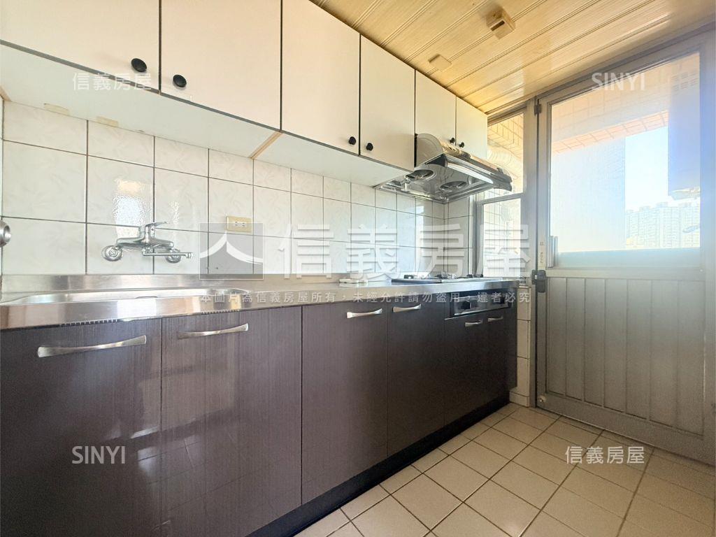 近中路明亮兩房房屋室內格局與周邊環境