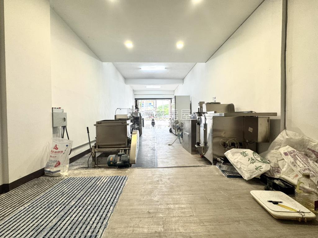 近軟體園區漂亮透店房屋室內格局與周邊環境