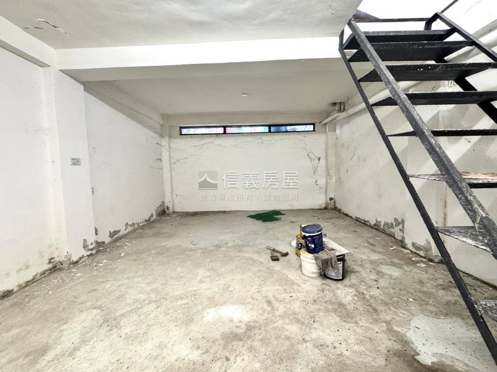 近軟體園區漂亮透店房屋室內格局與周邊環境