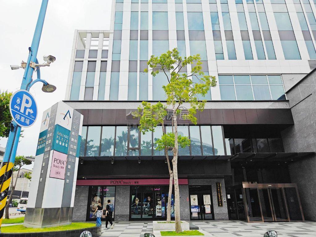 近軟體園區漂亮透店房屋室內格局與周邊環境