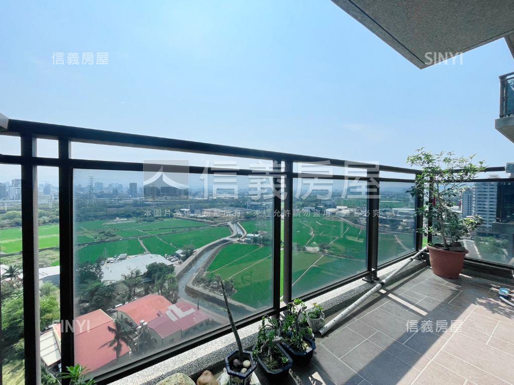 彩虹城２次頂樓三房平車房屋室內格局與周邊環境