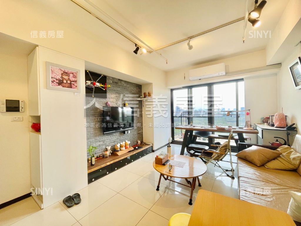 彩虹城２次頂樓三房平車房屋室內格局與周邊環境