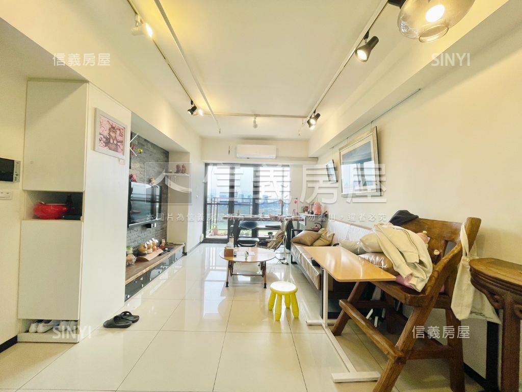 彩虹城２次頂樓三房平車房屋室內格局與周邊環境