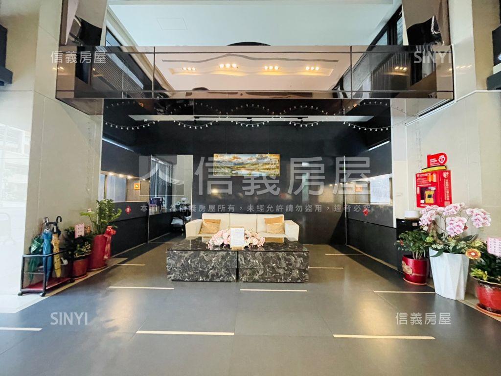 彩虹城２次頂樓三房平車房屋室內格局與周邊環境