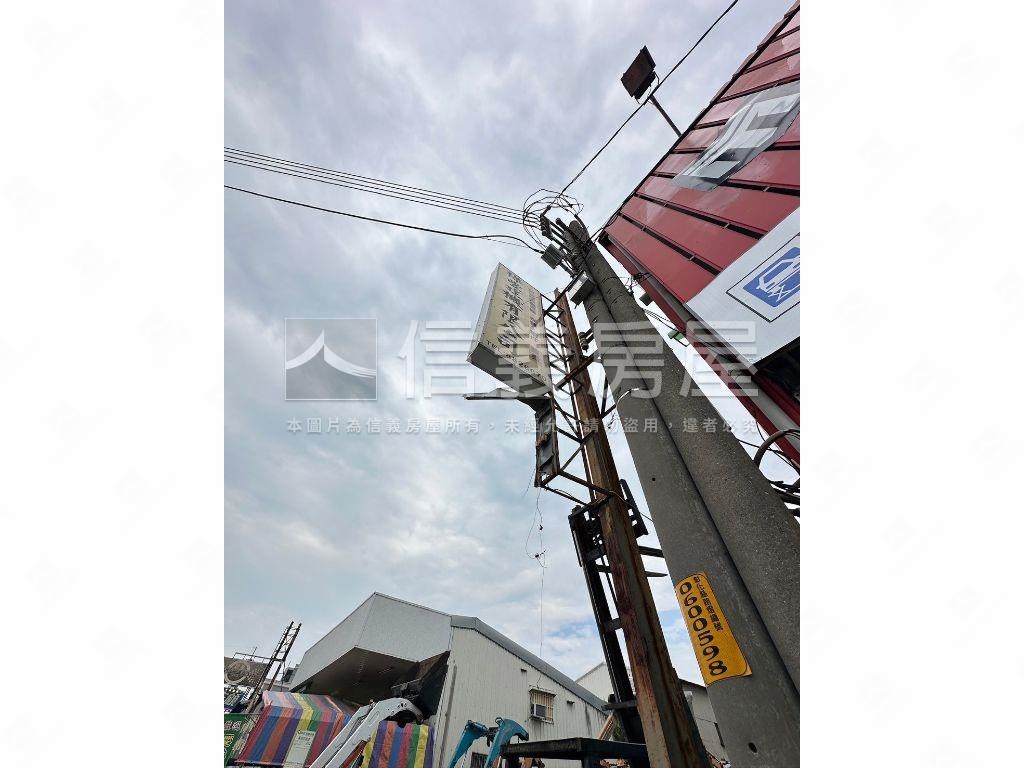溪湖交流道旁土地１２３房屋室內格局與周邊環境